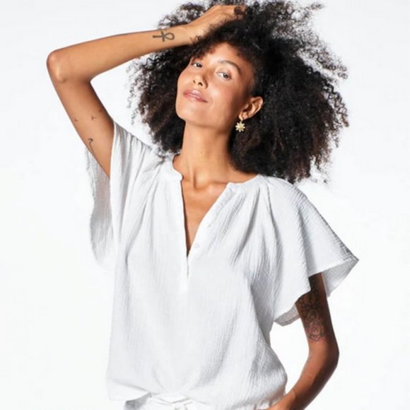 Young, Fabulous & Broke Short Sleeve Top, V-neck gauze flowy blouse, Medium - Picture 2 of 9